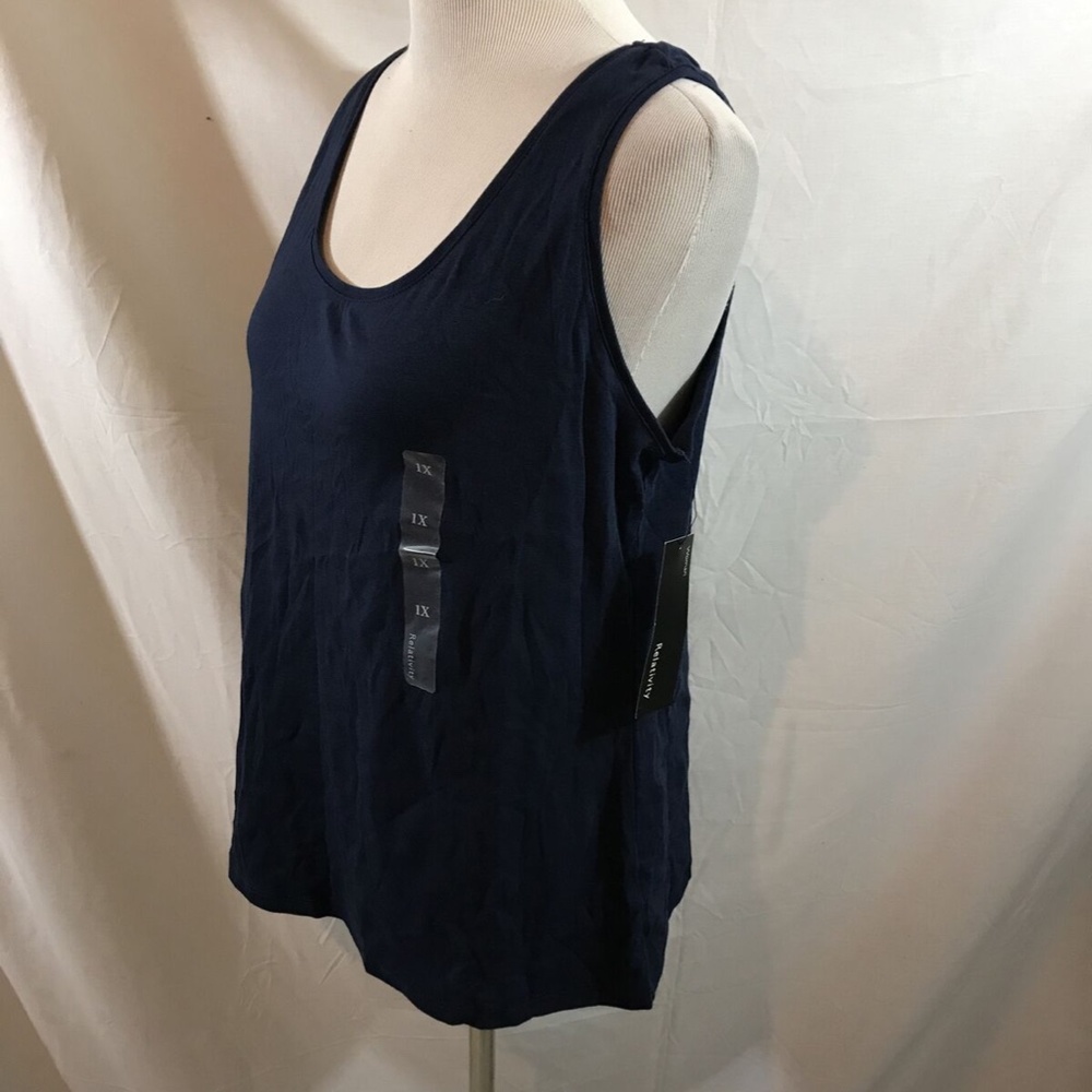 Relativity navy tank - womens 1X, NWT - armpit to armpit = 19" - Picture 2 of 5